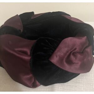 Vintage Black soft velvet Importina floppy hat w/ bow Importina | Accessories | Vintage Black Soft Velvet  main image 2